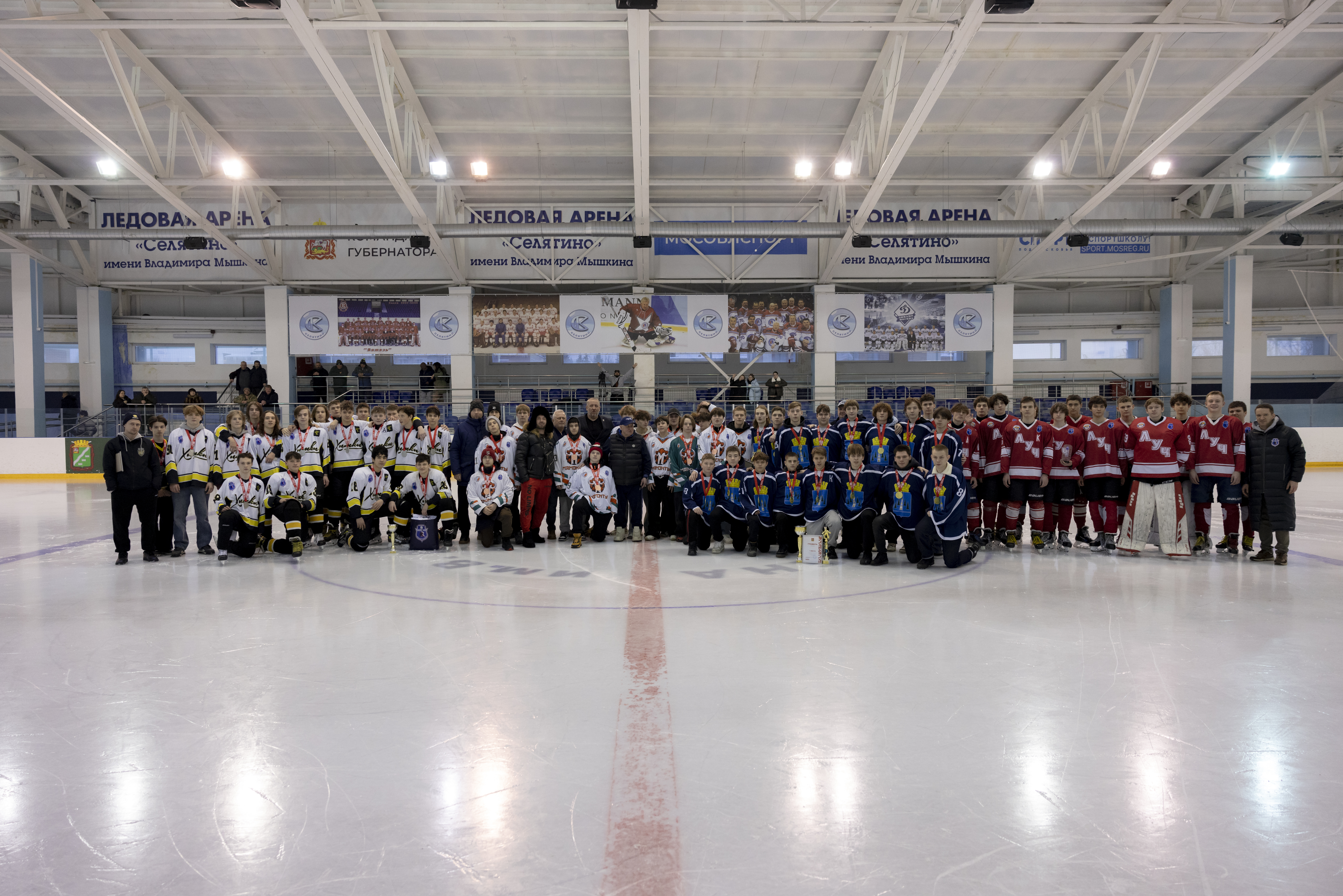 ЗОЛОТАЯ ШАЙБА 2026 СРЕДИ КОМАНД 2009-2010 г.р.